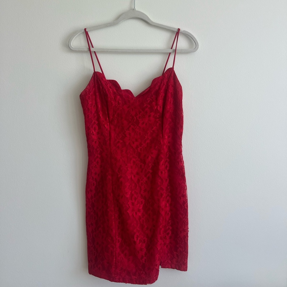 Vintage Red Lace Slip Dress | Scalloped Neckline | Size Small💋